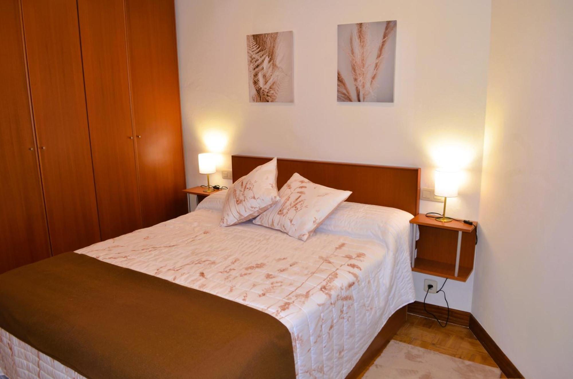 Explora Oviedo A Pie Apartment ภายนอก รูปภาพ